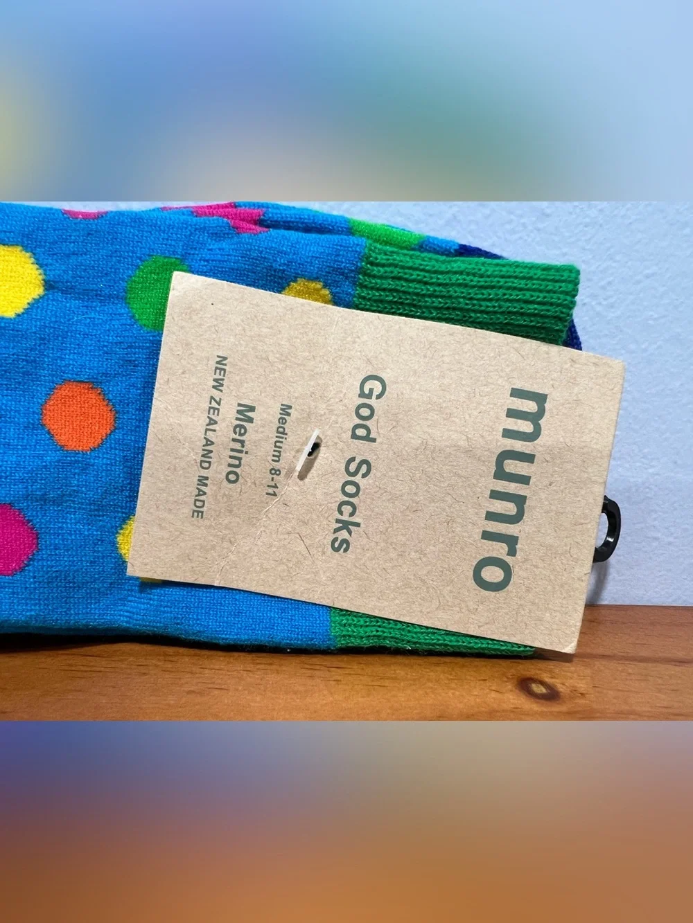 MUNRO God Socks Blue Polka Dots Merino Wool Nylon Elastane SIZE MEDIUM 8-11 NEW